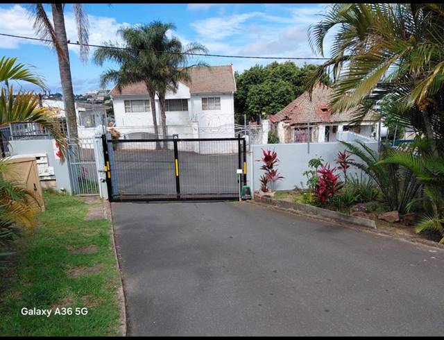 2 BEDROOM APARTMENT FOR SALE IN OVERPORT